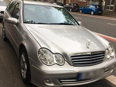 Gebraucht Mercedes C180 Avantgarde 143 PS (105 kW) 2005 Grau Kombi