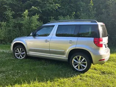 Gebraucht Skoda Yeti Joy 110 PS (80 kW) 2016 Silber SUV