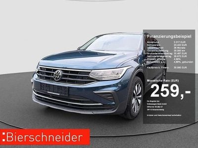 Gebraucht VW Tiguan Move 150 PS (110 kW) 2024 Blau SUV