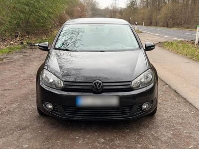 Gebraucht VW Golf VI 105 PS (77 kW) 2010 Schwarz Kleinwagen