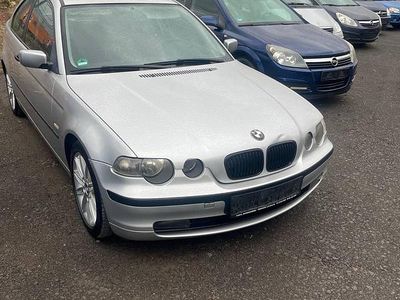 Silber Gebraucht 2002 BMW 316 | 2.300 € (Etwas zu teuer)