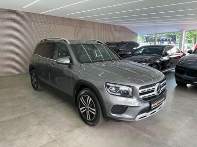 Mercedes GLB220