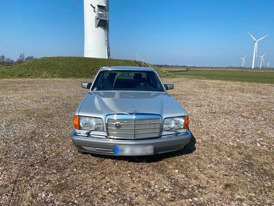 Usata Mercedes E280 170 CV (125 kW) 1986 Argento Berlina