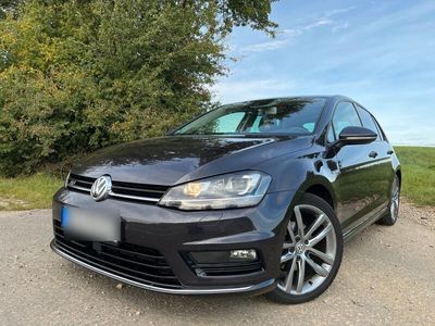 gebraucht VW Golf VII Lounge R-Line 1.6TDI in Kryptongrau Metallic