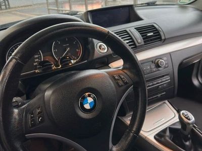 gebraucht BMW 120 d Navi,Temp,Leder, Scheckheft. ....