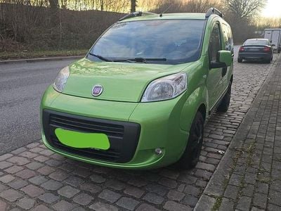 Usata Fiat Qubo Trekking 74 CV (54 kW) 2010 Verde Monovolume