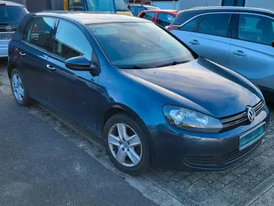 Gebraucht VW Golf VI 80 PS (58 kW) 2008 Blau Kleinwagen