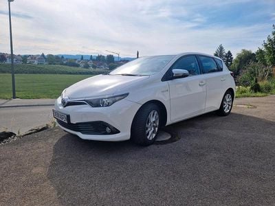 Toyota Auris Hybrid