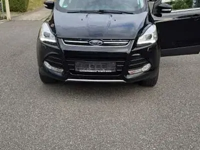 Gebraucht Ford Kuga Titanium 150 PS (110 kW) 2015 Schwarz SUV