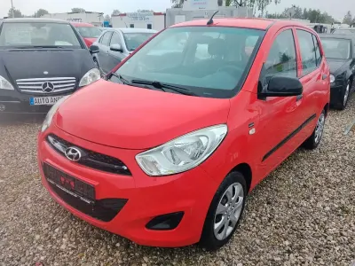 Gebraucht Hyundai i10 69 PS (50 kW) 2013 Rot Kleinwagen