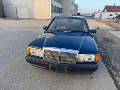 Second-hand Mercedes 190 170 CP (125 kW) 1989 Albastru Berlinǎ