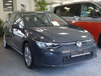 Gebraucht VW Golf VII Life 116 PS (85 kW) 2021 Uranograu Kleinwagen