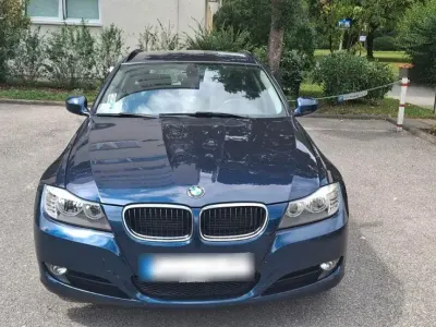 Gebraucht BMW 318 143 PS (105 kW) 2011 Blau Kombi