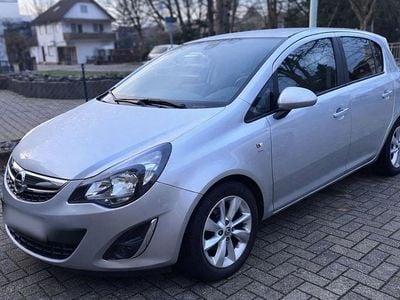 Silber Gebraucht 2014 Opel Corsa Energy Limousine | 10.690 € (Teuer)