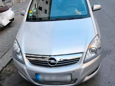 Gebraucht Opel Zafira 150 PS (110 kW) 2008 Silber Van / Kleinbus
