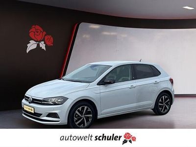 White silver metallic Gebraucht 2018 VW Polo Comfortline Limousine | 15.249 € (Etwas zu teuer)