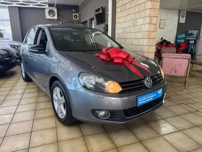 Gebraucht VW Golf VII Style 105 PS (77 kW) 2012 Grau Limousine