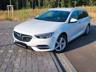 Gebraucht Opel Insignia Business 170 PS (125 kW) 2018 Weiß Limousine