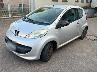 Usata Peugeot 107 50 CV (36 kW) 2006 Argento Utilitaria