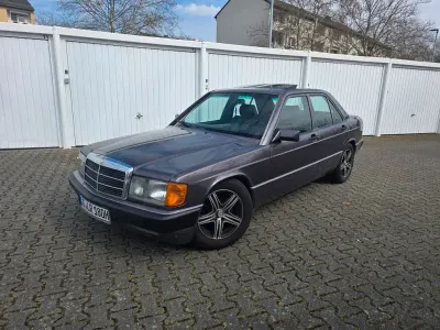 Brugt Mercedes 190 94 HK (69 kW) 1992 Lilla Sedan