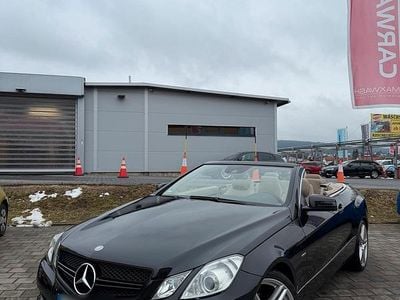 Gebraucht Mercedes E250 204 PS (150 kW) 2010 Schwarz Cabrio