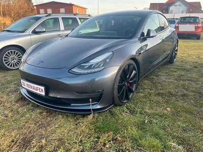 Grau Gebraucht 2019 Tesla Model 3 Performance Limousine | 24.400 € (Etwas zu teuer)