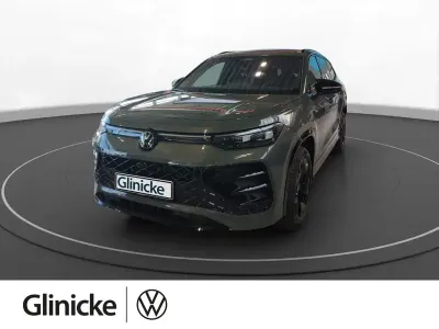 Neu VW Tayron R-line 272 PS (200 kW) 2026 Cipressinogrün metallic SUV