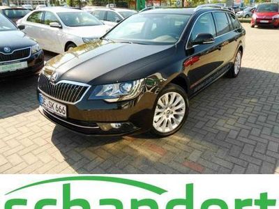 Gebraucht Skoda Superb Exclusive 170 PS (125 kW) 2014 Braun metallic Kombi