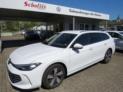 Gebraucht VW Passat Business 150 PS (110 kW) 2025 Pure white Kombi