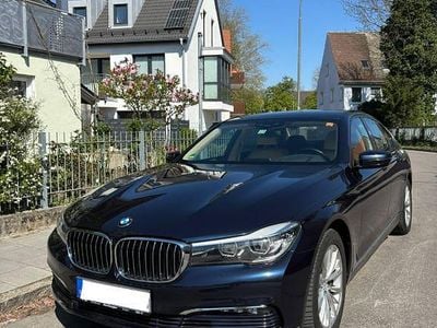 Second-hand BMW 730 265 CP (194 kW) 2016 Albastru Berlinǎ