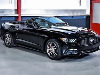 Usata Ford Mustang Convertible 314 CV (230 kW) 2016 Nero Cabrio