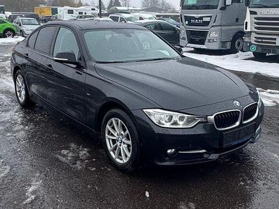 Gebraucht BMW 320 Sport Line 184 PS (135 kW) 2015 Schwarz Limousine