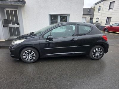 Gebraucht Peugeot 207 Urban Move 95 PS (69 kW) 2007 Schwarz Limousine