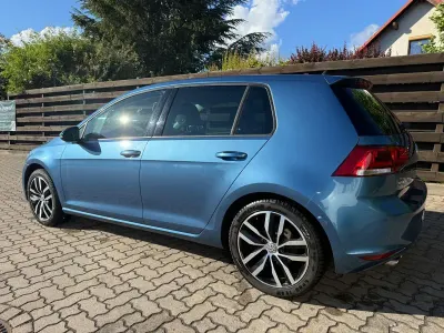 Gebraucht VW Golf VII Highline 140 PS (102 kW) 2013 Blau Limousine