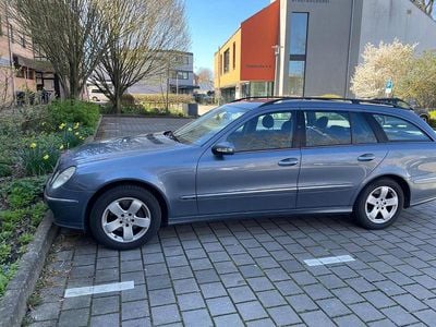 Gebraucht Mercedes E280 177 PS (130 kW) 2005 Blau Kombi