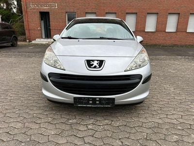 Gebraucht Peugeot 207 Filou 73 PS (53 kW) 2009 Silber Limousine
