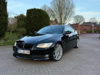 Gebraucht BMW 318 M Performance 143 PS (105 kW) 2012 Schwarz Coupé