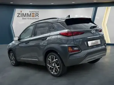 Gebraucht Hyundai Kona Style 141 PS (103 kW) 2020 Galaxy gray / phantom black / mi SUV