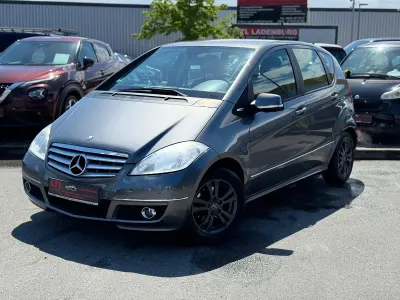 Gebraucht Mercedes A160 95 PS (69 kW) 2010 Grau Limousine