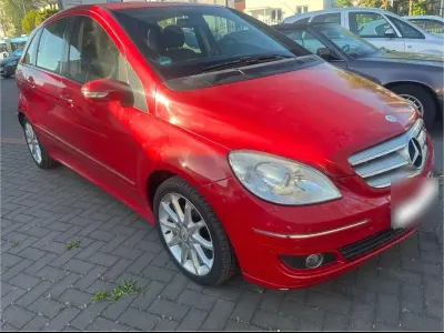Gebraucht Mercedes B170 116 PS (85 kW) 2005 Rot Van / Kleinbus