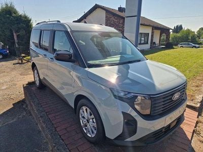 Grau Neu 2025 Ford Tourneo Courier Titanium Van / Kleinbus | 29.799 € (Teuer)