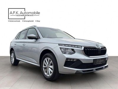 Brilliantsilber metallic Gebraucht 2024 Skoda Kamiq Selection SUV | 21.690 € (Guter Preis)