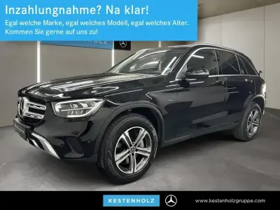 Gebraucht Mercedes GLC300e AMG 320 PS (235 kW) 2021 Unilack schwarz SUV
