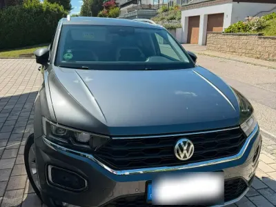 Gebraucht VW T-Roc Style 150 PS (110 kW) 2020 Grau SUV