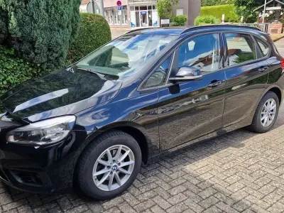 Gebraucht BMW 216 Active Tourer Sport Line 116 PS (85 kW) 2016 Schwarz Van / Kleinbus