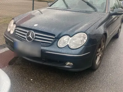 Gebraucht Mercedes CLK240 170 PS (125 kW) 2003 Blau Coupé