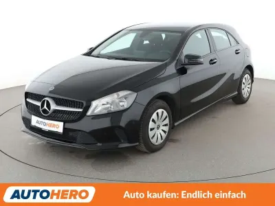 Gebraucht Mercedes A180 109 PS (80 kW) 2018 Nachtschwarz Limousine
