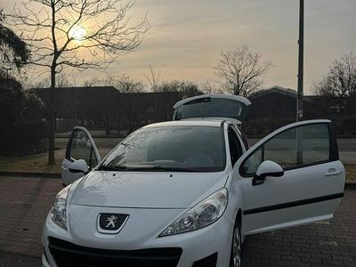 Weiß Gebraucht 2010 Peugeot 207 Tendance Kleinwagen | 3.100 € (Fairer Preis)