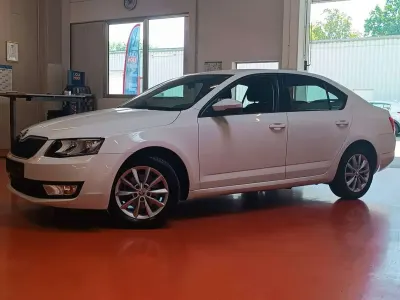 Gebraucht Skoda Octavia Elegance 140 PS (102 kW) 2013 Weiß Limousine