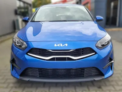 Gebraucht Kia Ceed 140 PS (102 kW) 2025 Blau metallic Kleinwagen